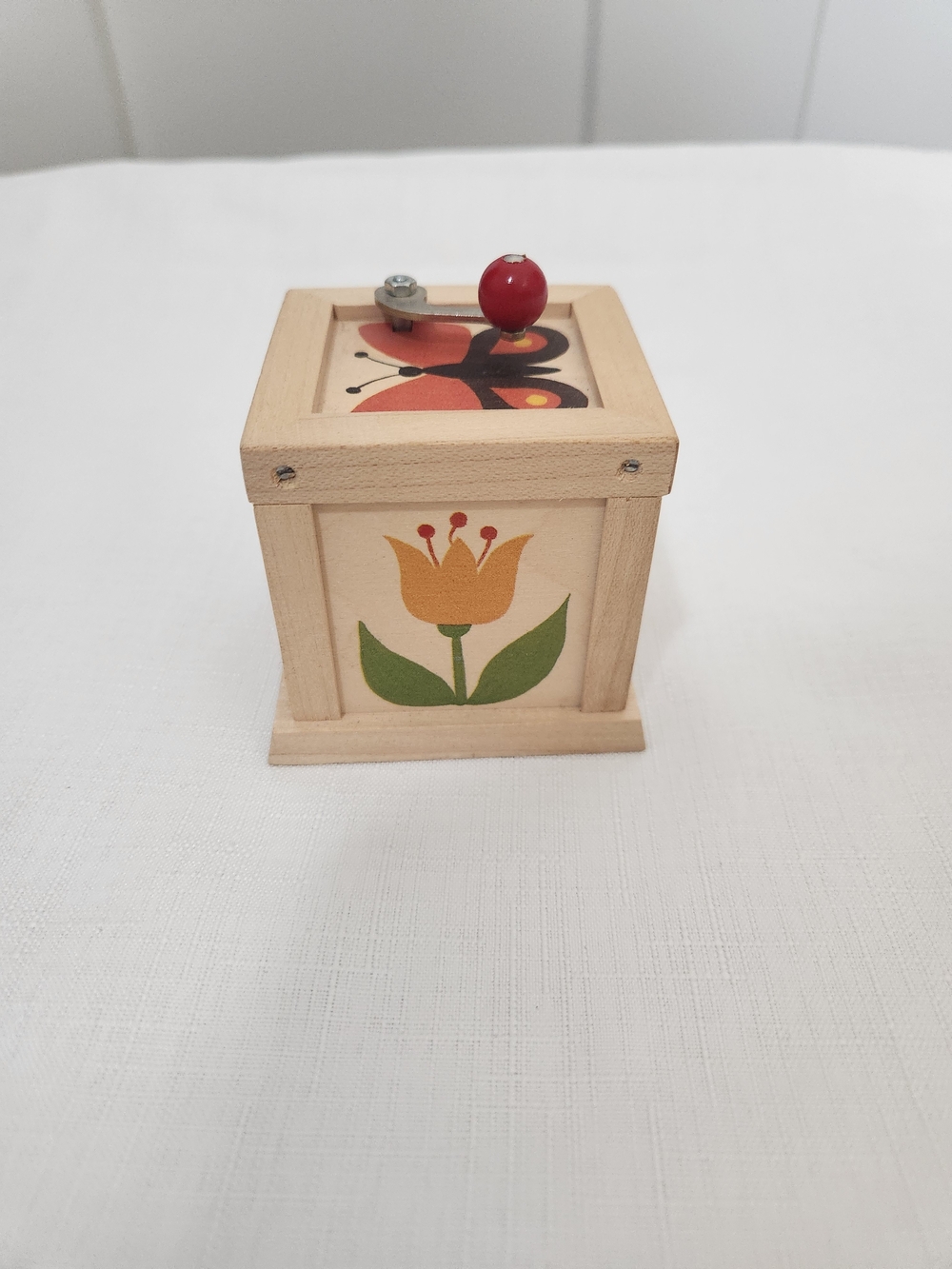 Wooden Music Box - Zurich Swiss -plays Brahms Lullaby - Picture 2 of 8